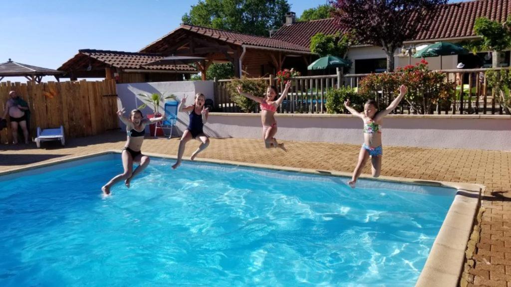 Camping Maeva Escapades Au P'Tit Bonheur Peyrillac-et-Millac Extérieur photo
